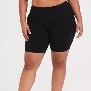 High Rise Black Bike Short (NWT)
